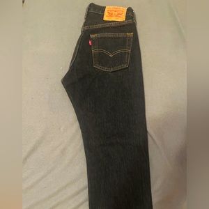 Size 30/30 selling because they shrunk and they don’t fit me no more